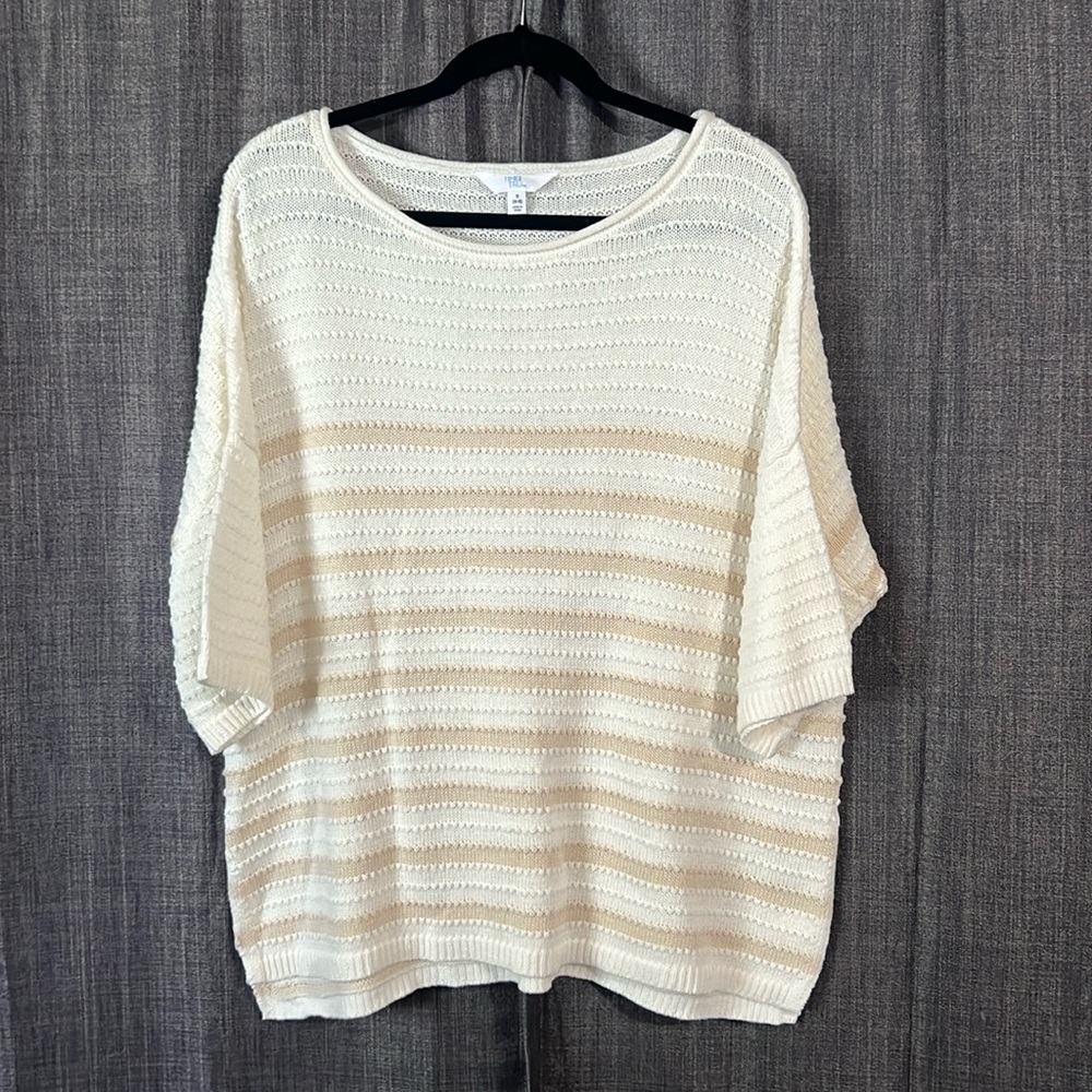 Time and tru cream and beige knit short sleeve lightweight sweater blouse small